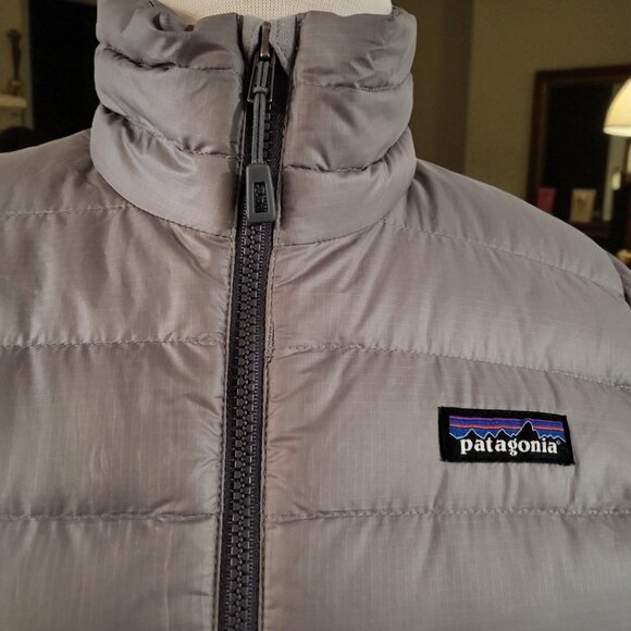 Patagonia Down Sweater Jacket Women`s color gray Size XS - Picture 5 of 9
